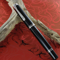 Stylo Plume Pelikan® Noir mécanisme à piston et plume Or 14 K "SOUVERAN 405" 
