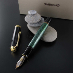 Stylo Plume Pélikan® "Souverain 1000" Noir/Vert mécanisme à piston et Plume Or 18Cts