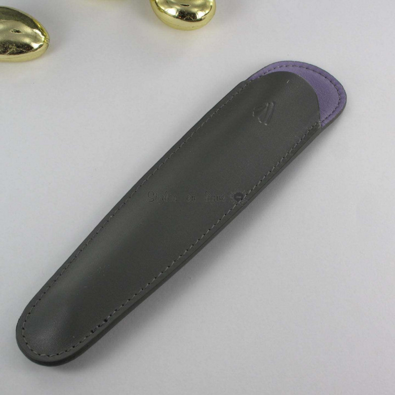 Petit Fourreau Cuir Recife® Mayfair Gris/Lilas (1 Stylo) Petit Fourreau Cuir Recife® Mayfair Gris/Lilas (1 Stylo)