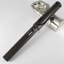 Stylo Plume LAMY Safari Noir Mat M