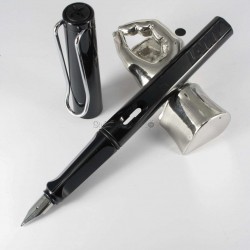 Stylo Plume LAMY Safari Noir Brillant M