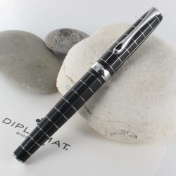 Stylo Roller Diplomat® Excellence A Rhomb Guilloché Lapis Noir Chrome