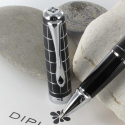 Stylo Roller Diplomat® Excellence A Rhomb Guilloché Lapis Noir Chrome