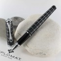 Stylo Roller Diplomat® Excellence A Rhomb Guilloché Lapis Noir Chrome