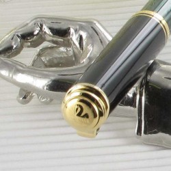 "SOUVERAN 400" STYLO PLUME NOIR/VERT mécanisme à piston et plume OR 14 carats / attributs plaqués argent