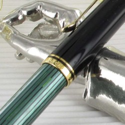 "SOUVERAN 400" STYLO PLUME NOIR/VERT mécanisme à piston et plume OR 14 carats / attributs plaqués argent