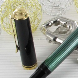 "SOUVERAN 400" STYLO PLUME NOIR/VERT mécanisme à piston et plume OR 14 carats / attributs plaqués argent