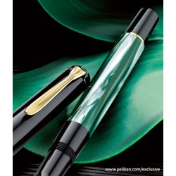 Stylo Plume Moyenne Pelikan® "Tradition M200" Vert Marbré à piston et plume acier