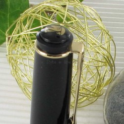 Stylo Plume Moyenne Pelikan® "Tradition M200" Vert Marbré à piston et plume acier