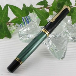 Stylo Plume Moyenne Pelikan® "Souverain 600" Noir/Vert à piston et plume Or 14 K