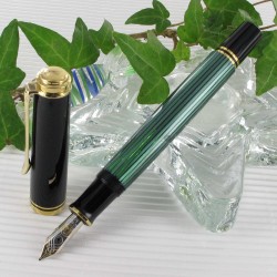 Stylo Plume Moyenne Pelikan® "Souverain 600" Noir/Vert à piston et plume Or 14 K
