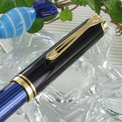 Stylo Plume moyenne Pelikan® "Souverain 800" Noir/Bleu à piston et plume Or 18 K