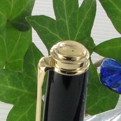 Stylo Plume moyenne Pelikan® "Souverain 800" Noir/Bleu à piston et plume Or 18 K