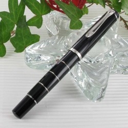Stylo Plume Fine Pélikan® "Tradition M215" Noir Annelé à piston