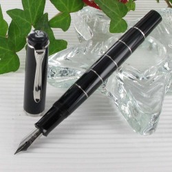 Stylo Plume Fine Pélikan® "Tradition M215" Noir Annelé à piston