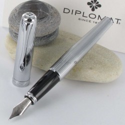 Stylo Plume Diplomat® Excellence A Guilloché Chrome