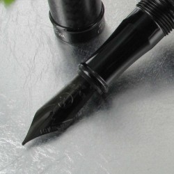 Stylo Plume Monteverde® Invincia® Deluxe Carbone