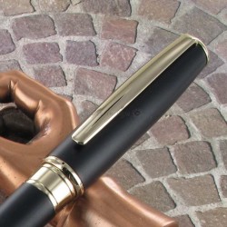 Stylo Bille Hugo Boss® Essential® Lady Noir