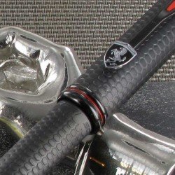 Stylo Plume Moyenne Cross® Ferrari® Townsend Noir Satiné Damier
