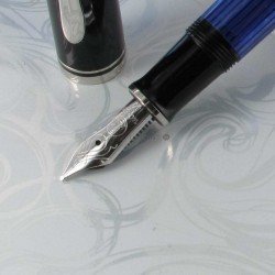 4"SOUVERAN 405" STYLO PLUME NOIR/BLEU mécanisme à piston et plume OR 14 carats / attributs plaqués argent