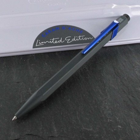 Stylo Bille Caran d'Ache® 849 "50 ans" Gris Stylo Bille Caran d'Ache® 849 "50 ans" Gris