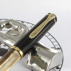 Stylo Plume Moyenne Pelikan® "Tradition M200" Brun Marbré à piston et plume plaqué Or