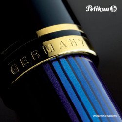 Stylo Plume Pelikan® "Souverain M400" Bleu/Noir à piston et plume Or 14 K