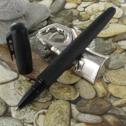 Stylo Roller Hugo Boss® Pure Tire® Noir
