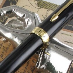 STYLO ROLLER SONNET Laque noire Intense GT de PARKER