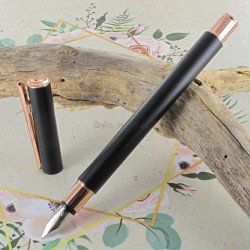 Stylo Plume Fine Faber Castell® "NEO" noir mat, or rose