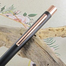 Stylo Bille Faber Castell® "NEO" noir mat, or rose