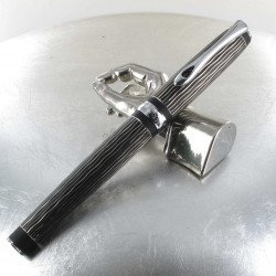 Stylo Plume Moyenne Diplomat® Excellence A+ Wave Guilloché Lapis Noir