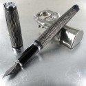 Stylo Plume Moyenne Diplomat® Excellence A+ Wave Guilloché Lapis Noir