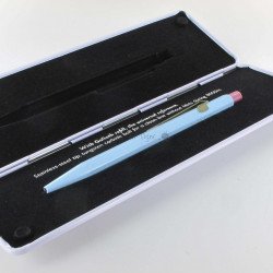 Stylo Bille Caran d'Ache® 849 "Claim Your Style" Bleu Pastel