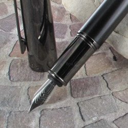 Stylo Plume Hugo Boss® Minimal® Dark Chrome