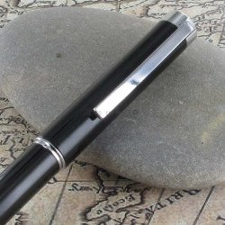 Stylo Bille Hugo Boss® Ace® Black