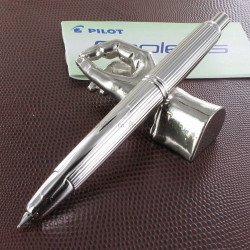 Stylo Plume Pilot® Capless Stripe, plume moyenne