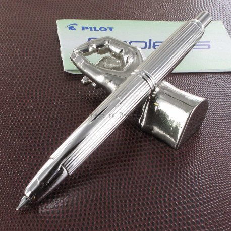 Stylo Plume Pilot® Capless Stripe, plume moyenne Stylo Plume Pilot® Capless Stripe, plume moyenne