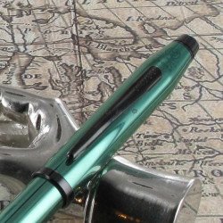 Stylo Plume Moyenne Cross® Century II Vert Translucide
