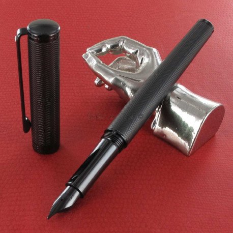 Stylo Plume Moyenne Sheaffer® "Intensity" Torsade Noir Mat Stylo Plume Moyenne Sheaffer® "Intensity" Torsade Noir Mat