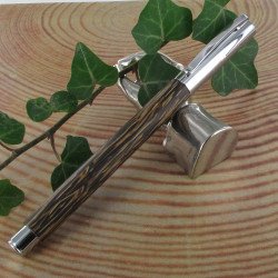 STYLO PLUME "Ambition"bois de cocotier,attributs chromés