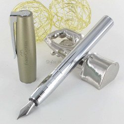 Stylo Plume Faber Castell® "Loom Metallic" Olive