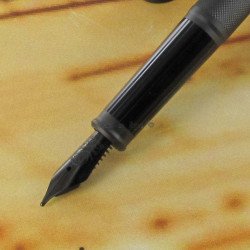 Stylo Plume Moyenne Cross® Century II Diamant Noir
