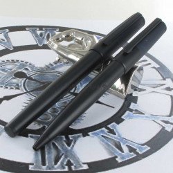 Stylo Plume Hugo Boss® Gear MINIMAL Noir & Bleu