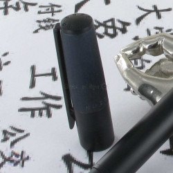 Stylo Roller Hugo Boss® Gear MINIMAL Noir & Bleu