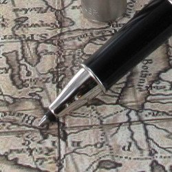 Stylo Roller PARKER® Sonnet Essentiel Rouge Chromé