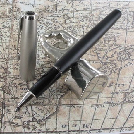 Stylo Roller PARKER® Sonnet Essentiel Noir Chromé Stylo Roller PARKER® Sonnet Essentiel Noir Chromé