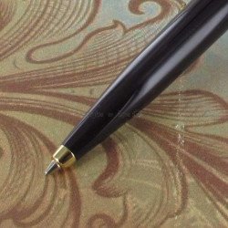 Stylo Plume Moyenne PARKER® 51 Prune & Or 18 carats