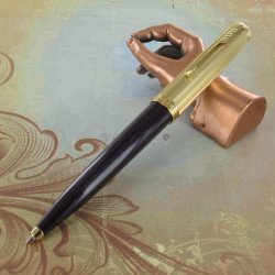 Stylo Plume Moyenne PARKER® 51 Prune & Or 18 carats