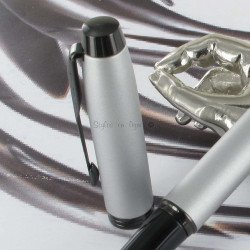 Stylo Plume Moyenne PARKER® IM Achromatique Gris Mat